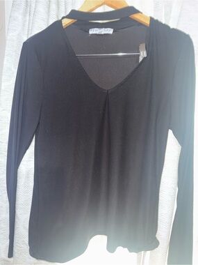 eye candy Black Long Sleeve V-Neck Top